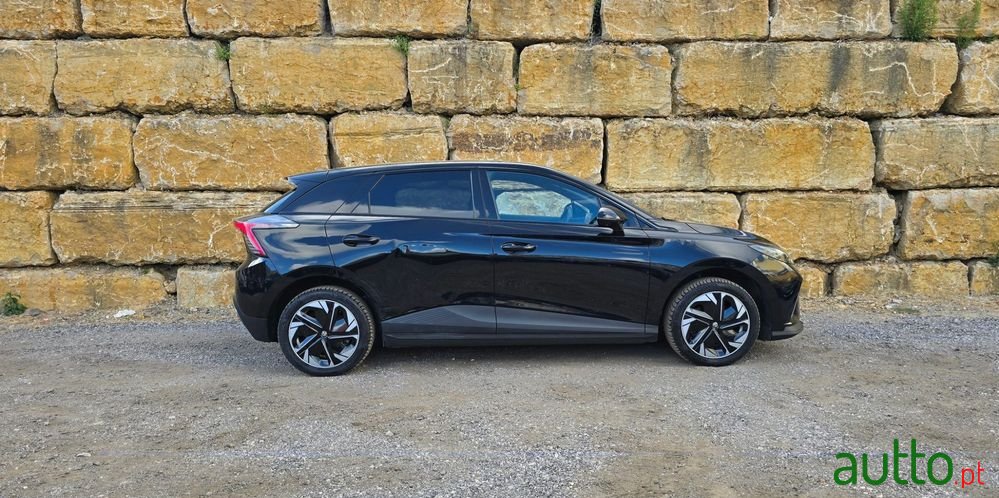 2023' MG MG4 64 Kwh Luxury photo #5