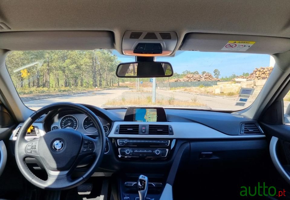 2016' BMW 318 photo #4