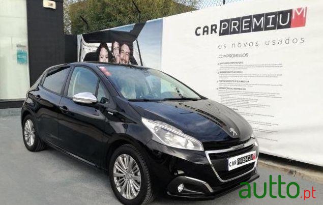 2017' Peugeot 208 Style 1.2 Puretech photo #2