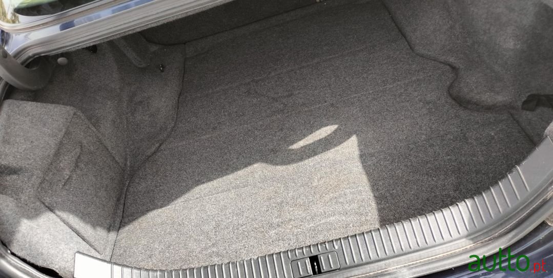 2005' Jaguar S-TYPE photo #5