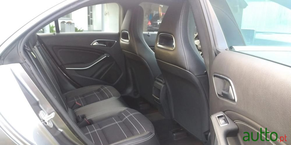 2015' Mercedes-Benz Classe Cla Cdi Urban photo #2