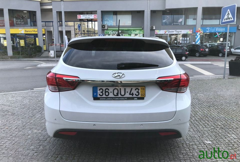 2013' Hyundai i40 Sw photo #5