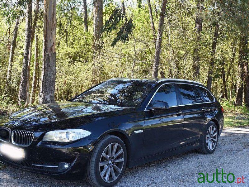 2010' BMW 535 Pack M photo #2