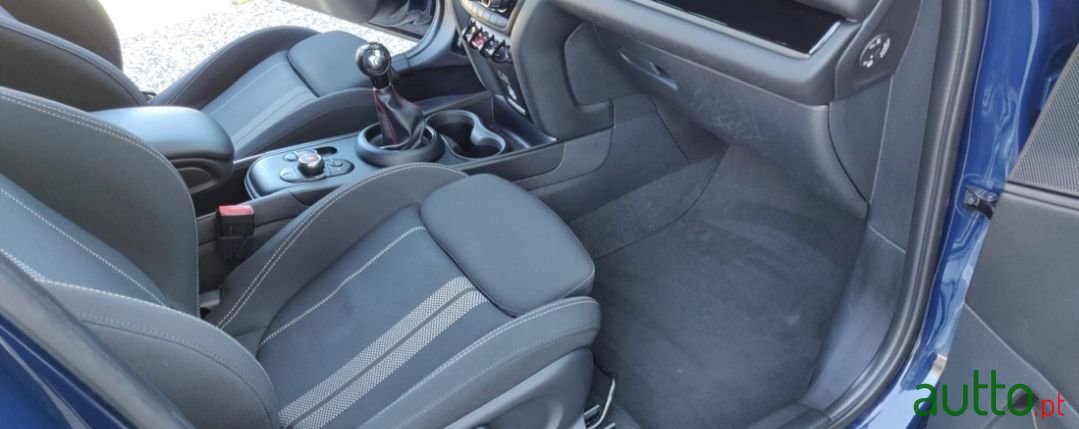 2018' MINI Countryman photo #6