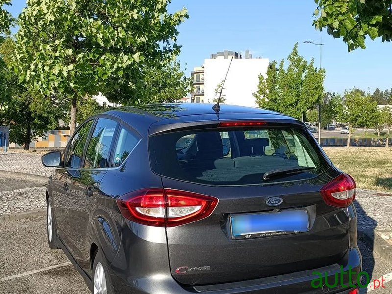 2015' Ford C-MAX photo #6