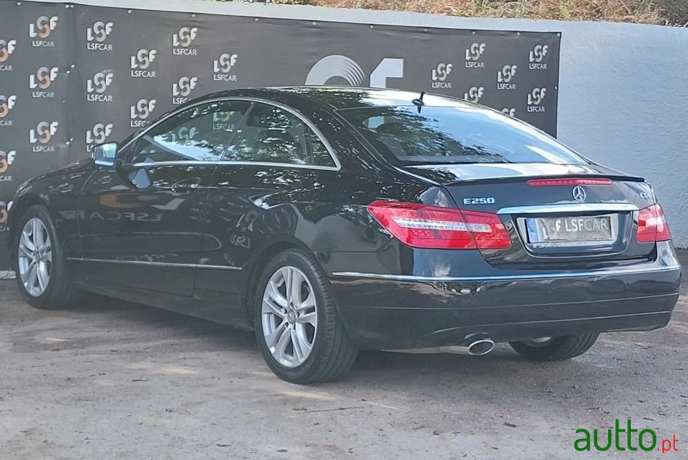 2013' Mercedes-Benz Classe E photo #6