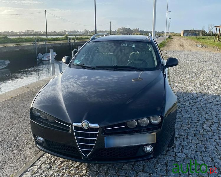 2008' Alfa Romeo 159 Sportwagon photo #3