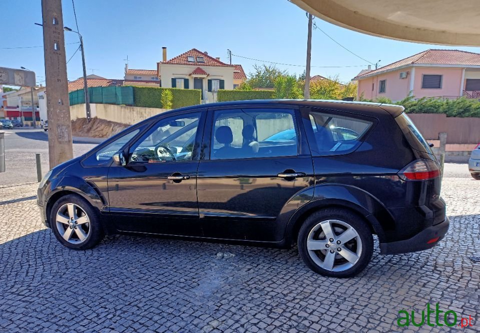 2009' Ford S-Max photo #1