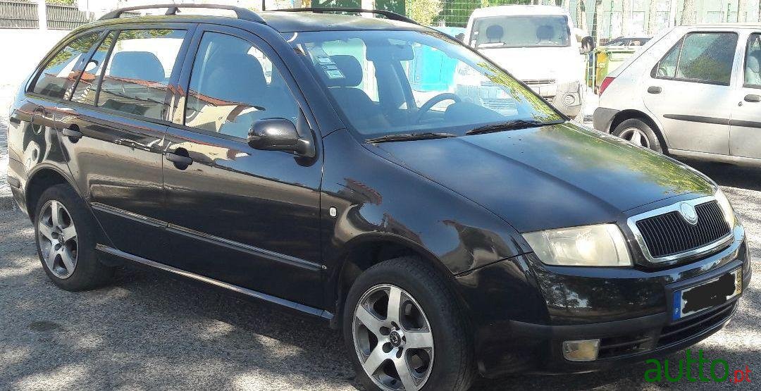 2002' Skoda Fabia Break photo #1