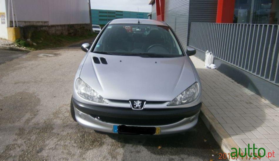 2004' Peugeot 206 1.1 I Colorline photo #1