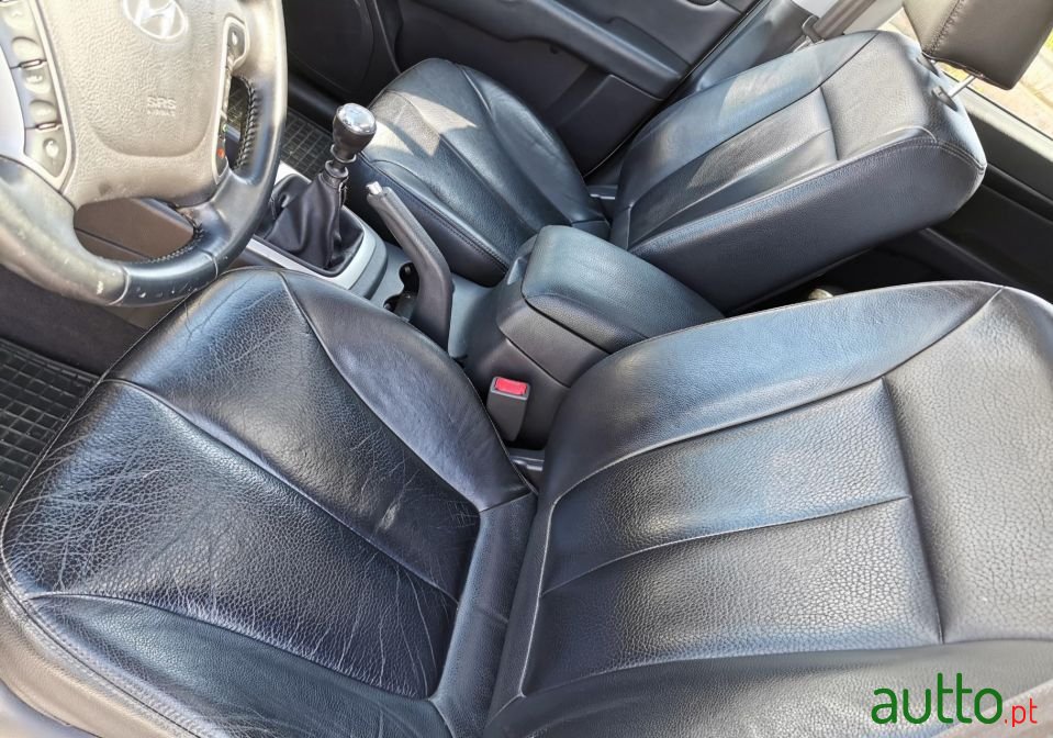 2010' Hyundai Santa Fe photo #5