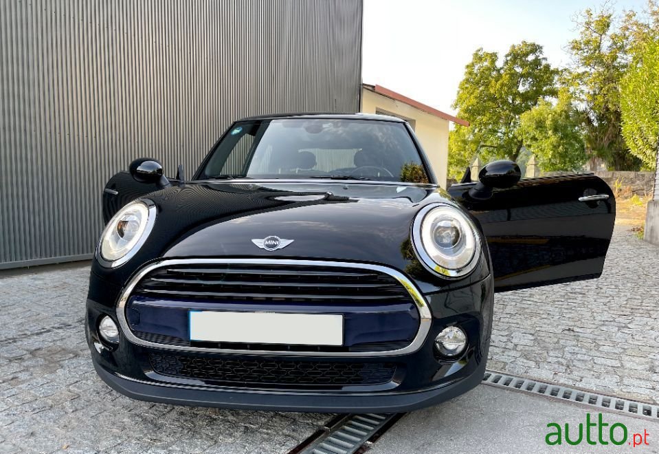 2017' MINI Cooper photo #3