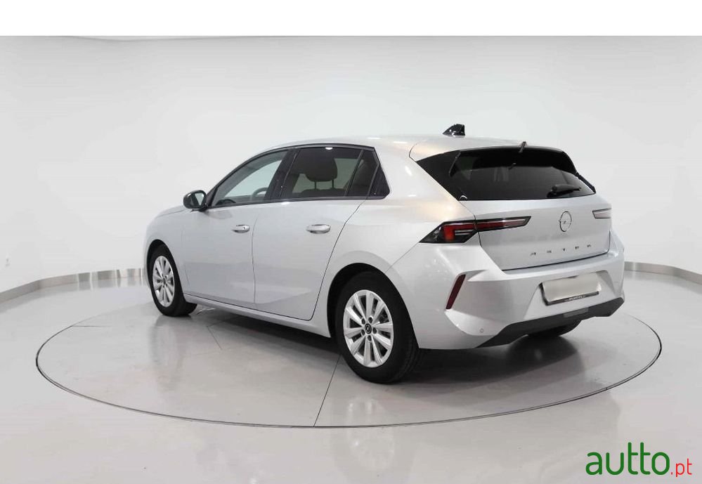 2022' Opel Astra 1.2 T Business photo #5