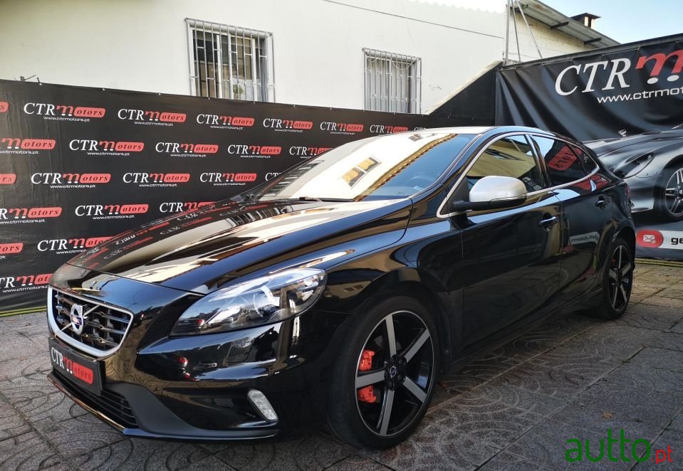 2015' Volvo V40 photo #2