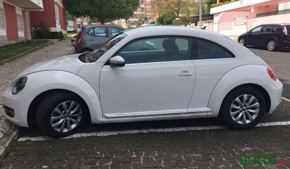 2012' Volkswagen Beetle photo #1
