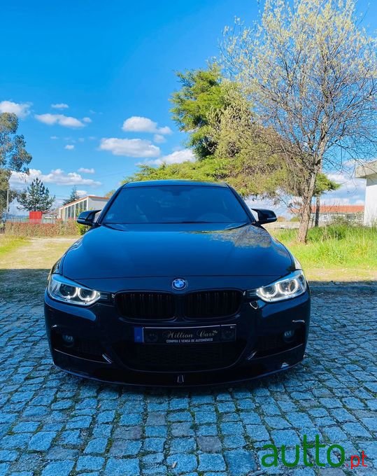 2015' BMW 318 photo #2