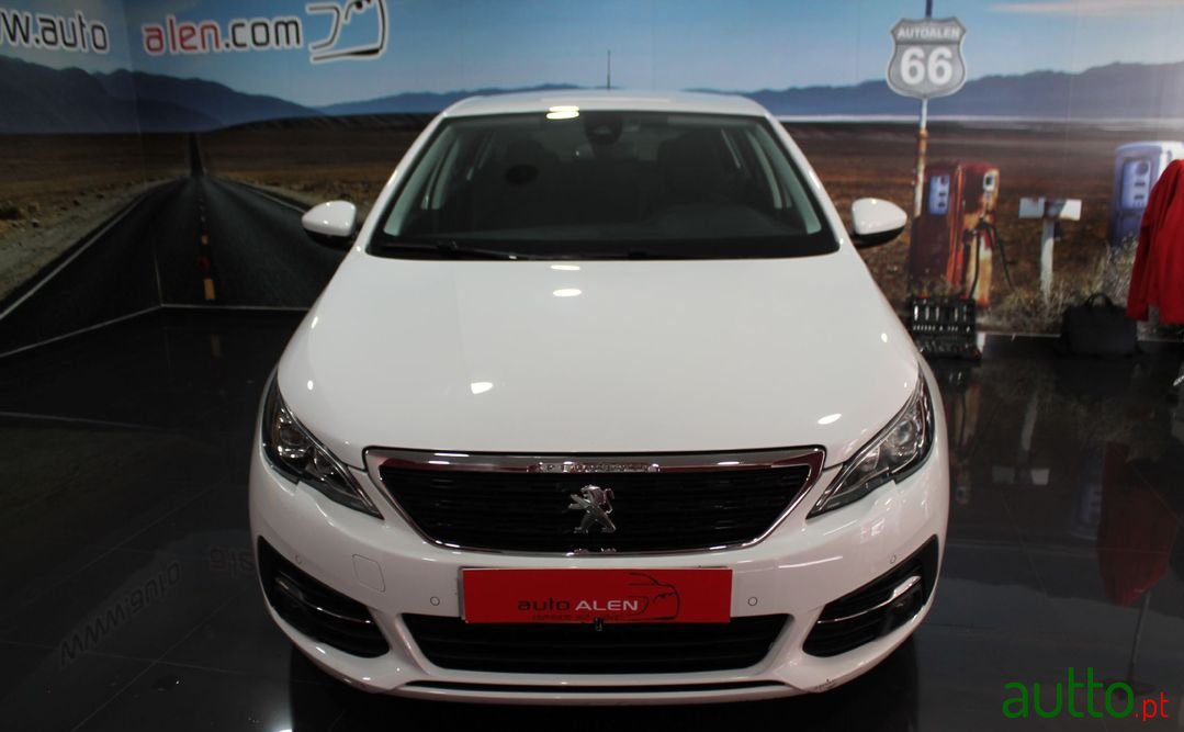 2018' Peugeot 308 photo #3