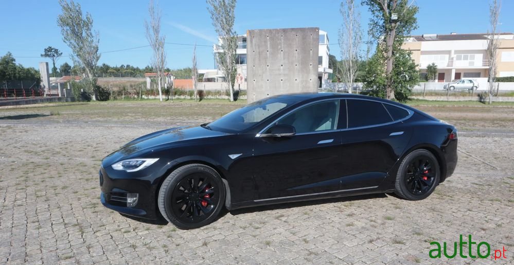2016' Tesla Model S photo #2
