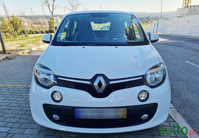 2016' Renault Twingo 1.0 Sce Limited photo #2