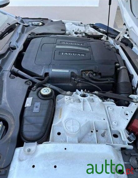 2015' Jaguar F-Type photo #6