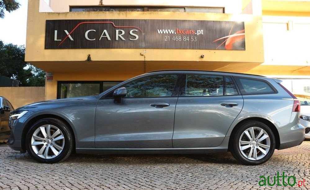 2018' Volvo V60 photo #5