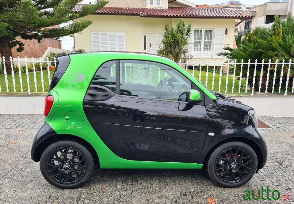 2018' Smart Fortwo photo #4