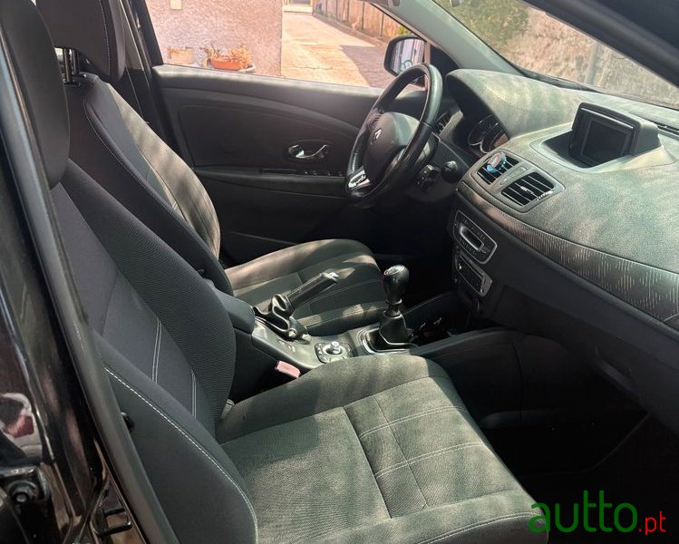 2015' Renault Megane photo #4