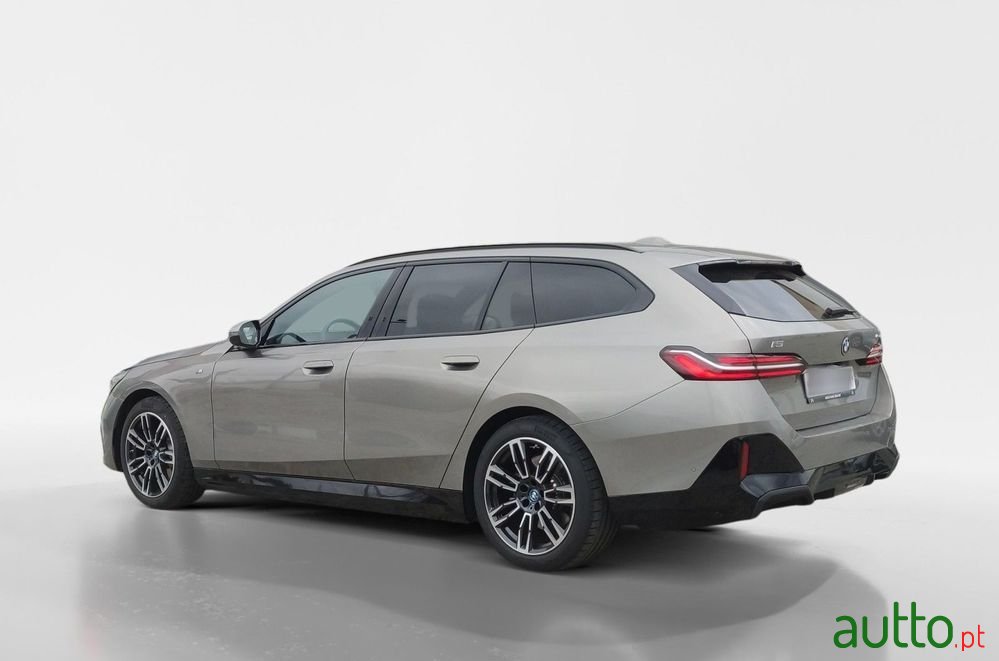 2024' BMW Série I photo #3
