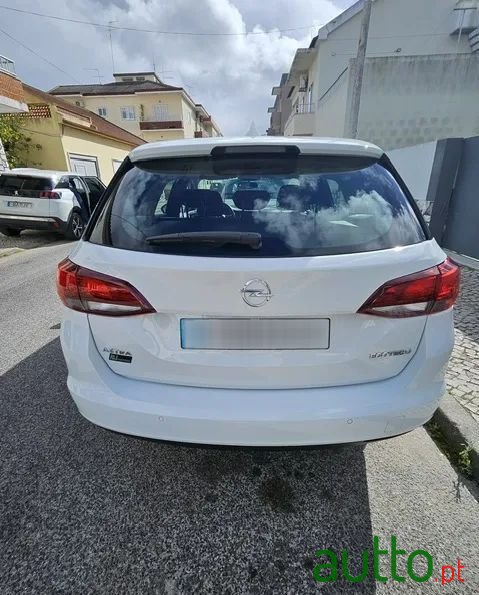 2018' Opel Astra Sports Tourer photo #5