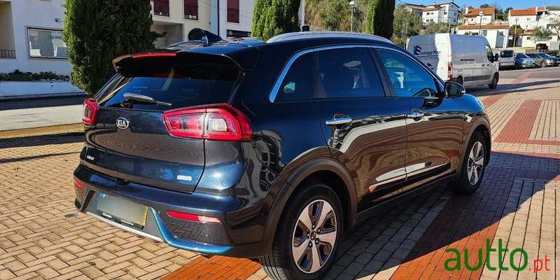 2018' Kia Niro 1.6 Gdi Phev Tx photo #2