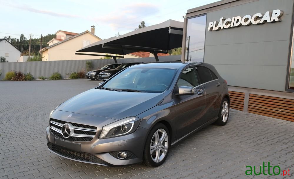 2013' Mercedes-Benz Classe A Cdi Be Urban photo #2