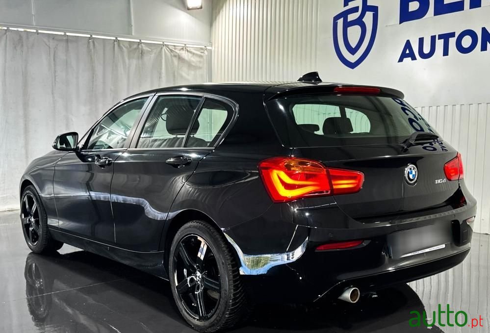 2016' BMW Série 1 D Line Sport photo #6
