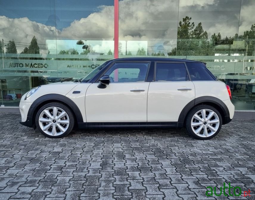 2019' MINI Cooper photo #3