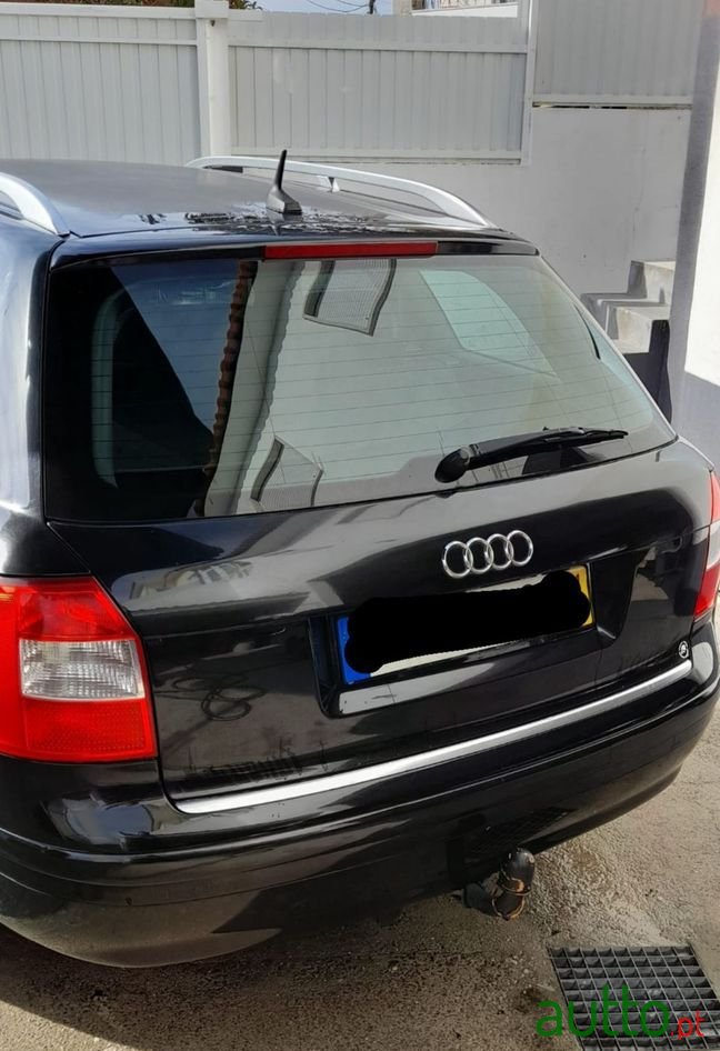2001' Audi A4 photo #2