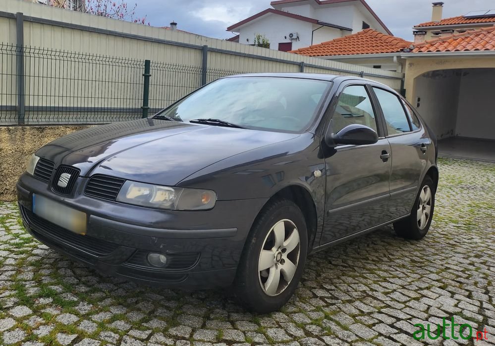 2005' SEAT Leon photo #1