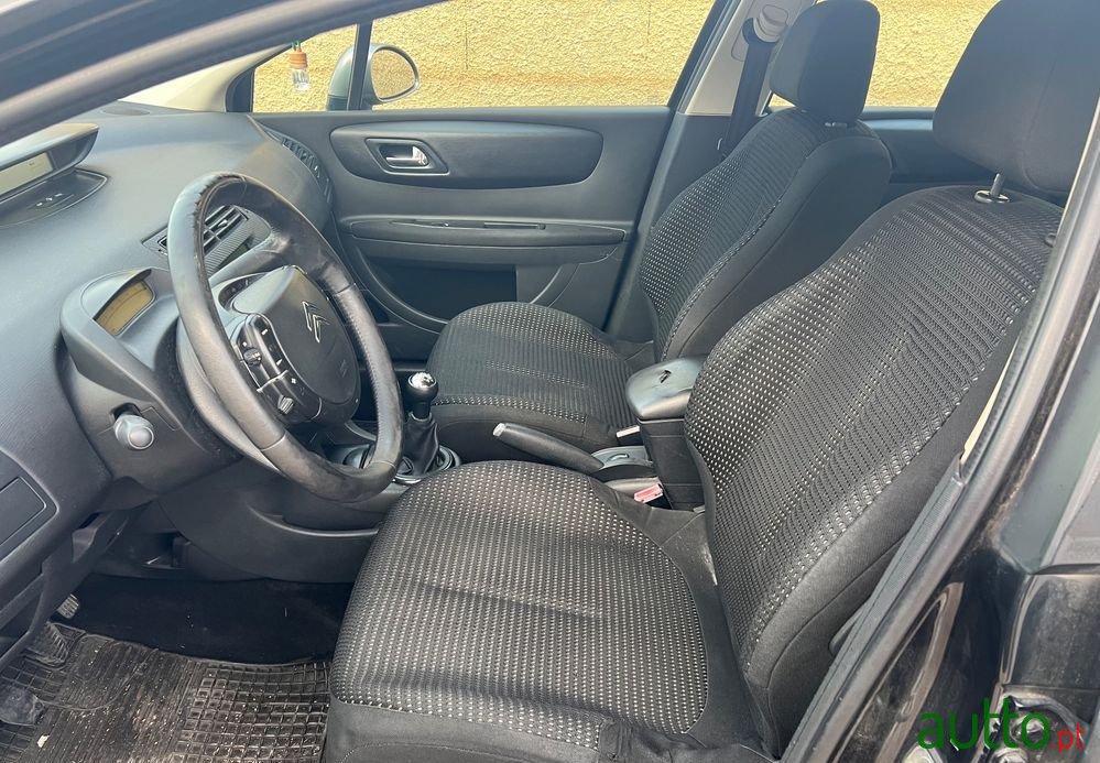 2007' Citroen C4 photo #5