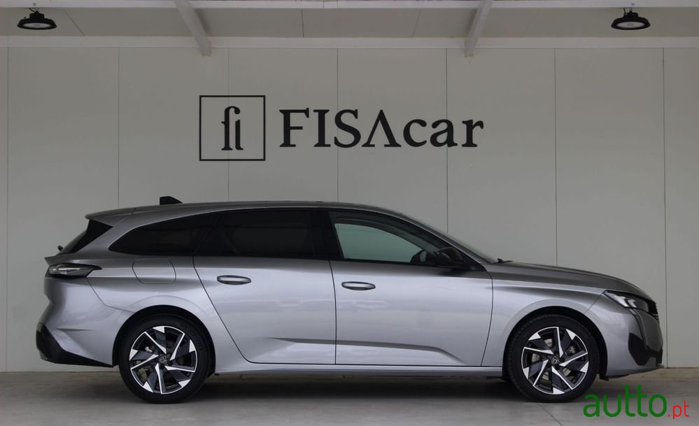 2024' Peugeot 308 photo #2