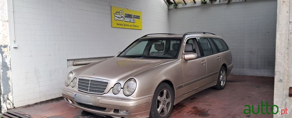 2000' Mercedes-Benz Classe E Cdi Classic photo #1