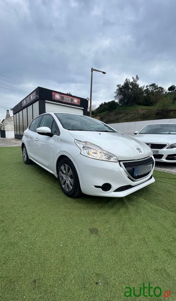 2013' Peugeot 208 photo #3