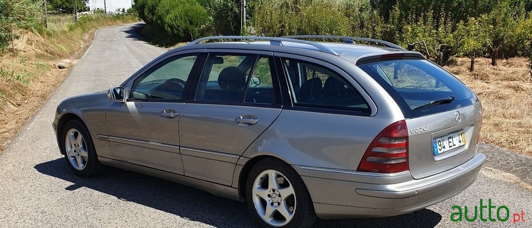 2003' Mercedes-Benz C-220 photo #1