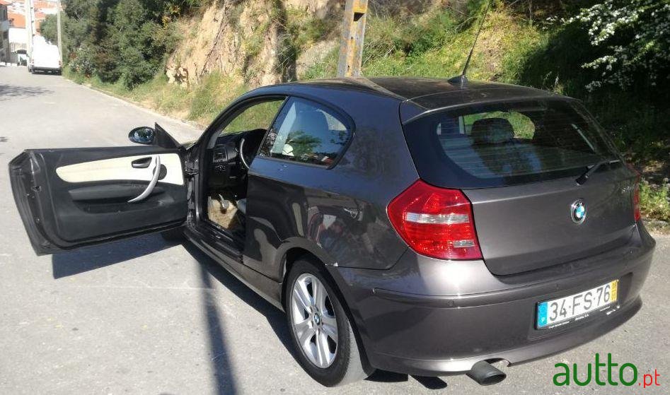 2008' BMW 120 D photo #3