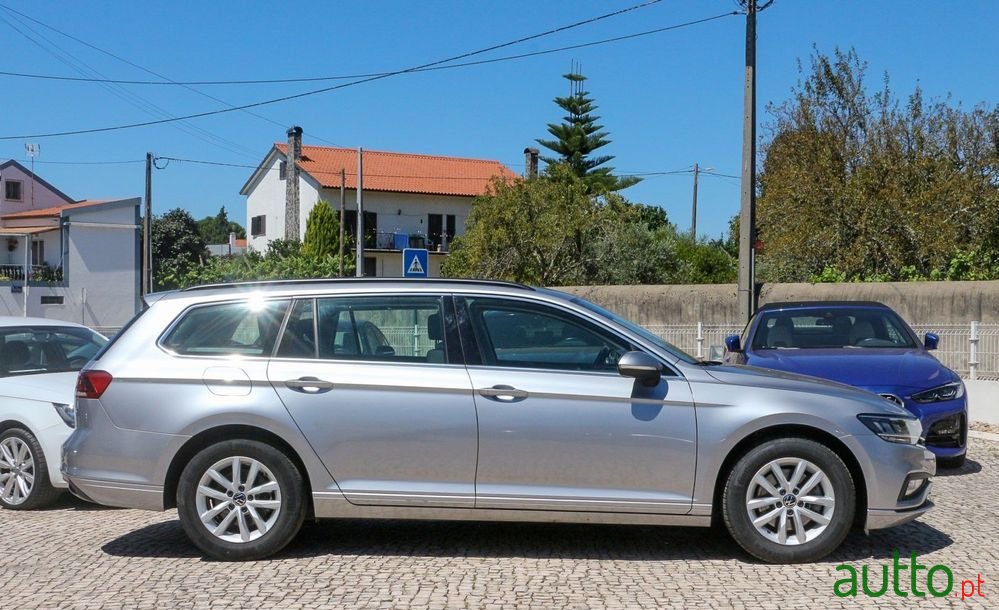 2021' Volkswagen Passat Variant photo #5