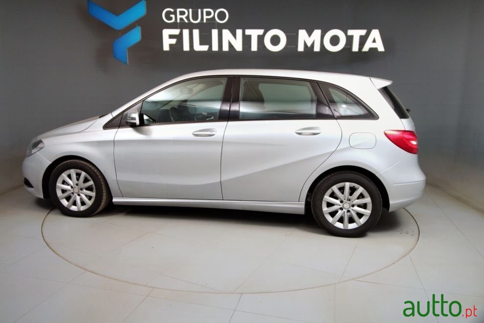 2014' Mercedes-Benz B-160 photo #5