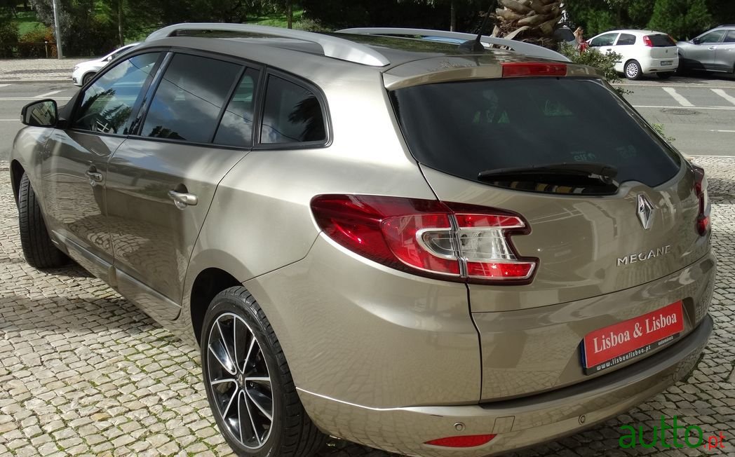 2013' Renault Megane Sport Tourer photo #4