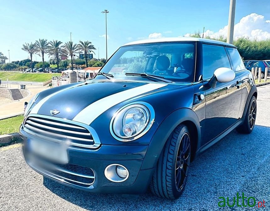 2009' MINI Cooper D photo #5