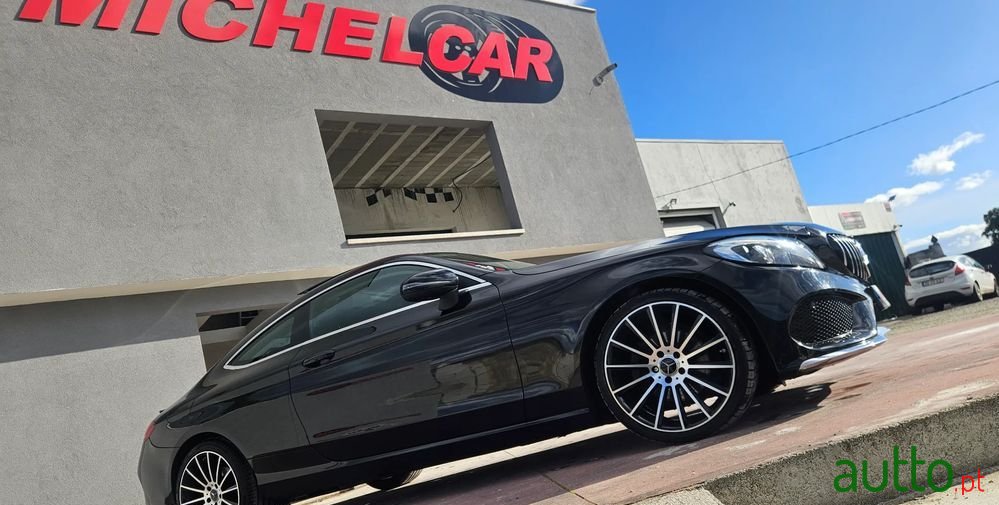 2017' Mercedes-Benz Classe C photo #2