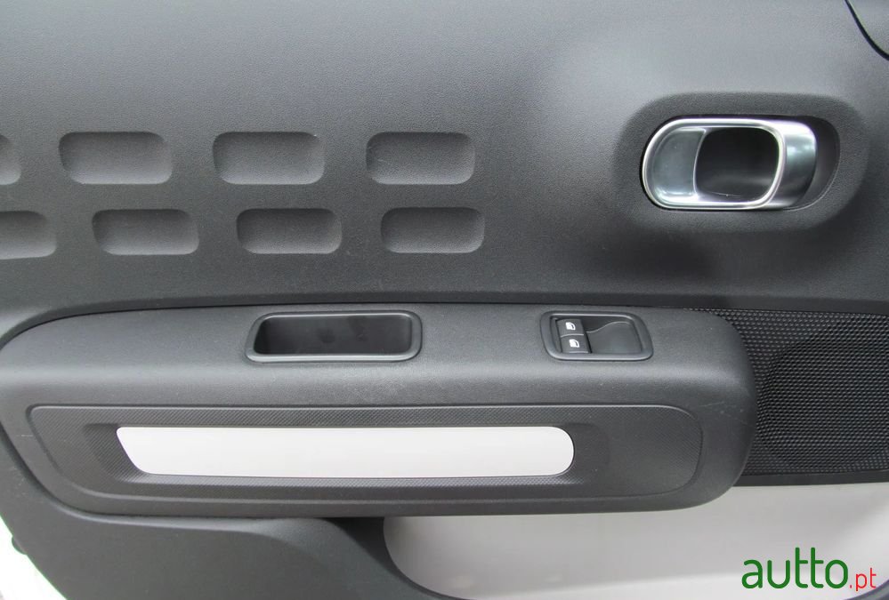 2021' Citroen C3 photo #4