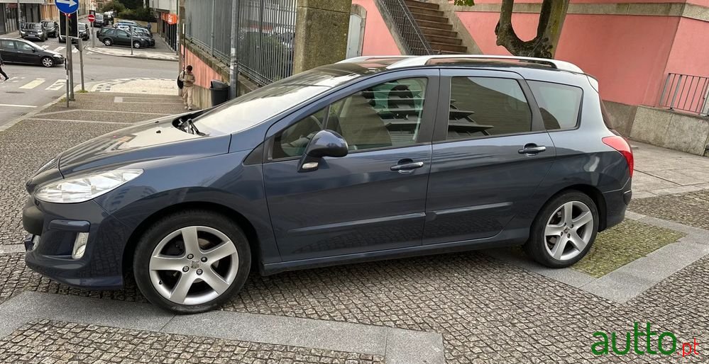 2008' Peugeot 308 Sw photo #2