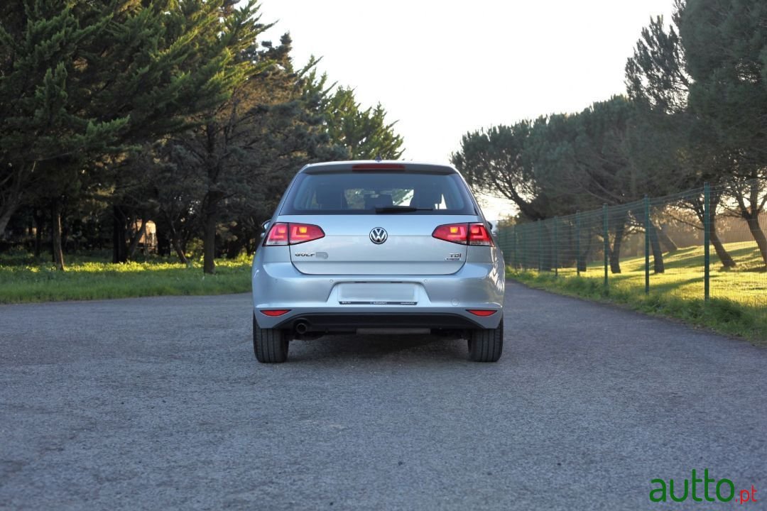 2016' Volkswagen Golf photo #4