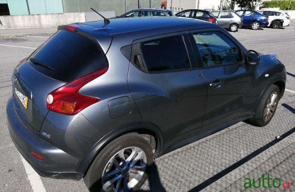 2011' Nissan Juke photo #1